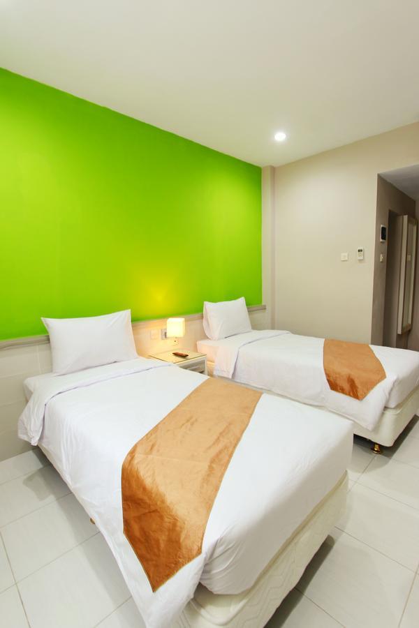 Rivisha Hotel Maguwo Exterior photo