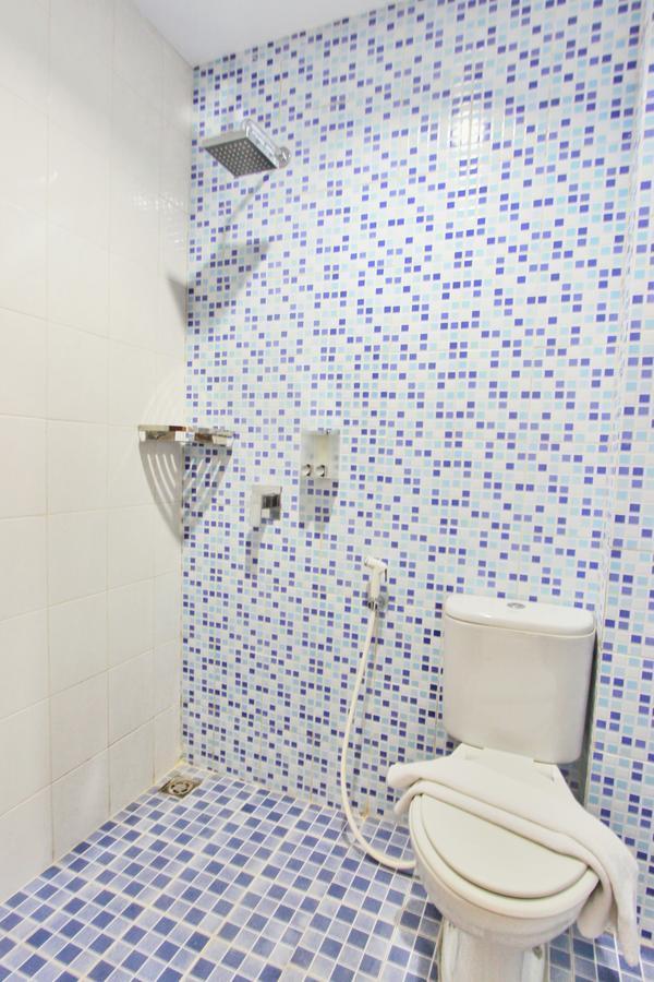Rivisha Hotel Maguwo Exterior photo