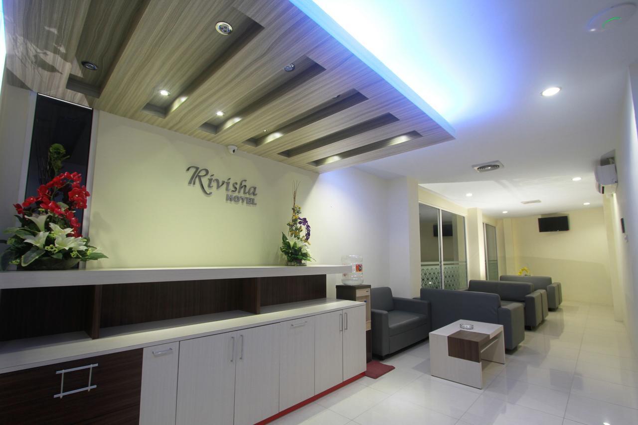 Rivisha Hotel Maguwo Exterior photo