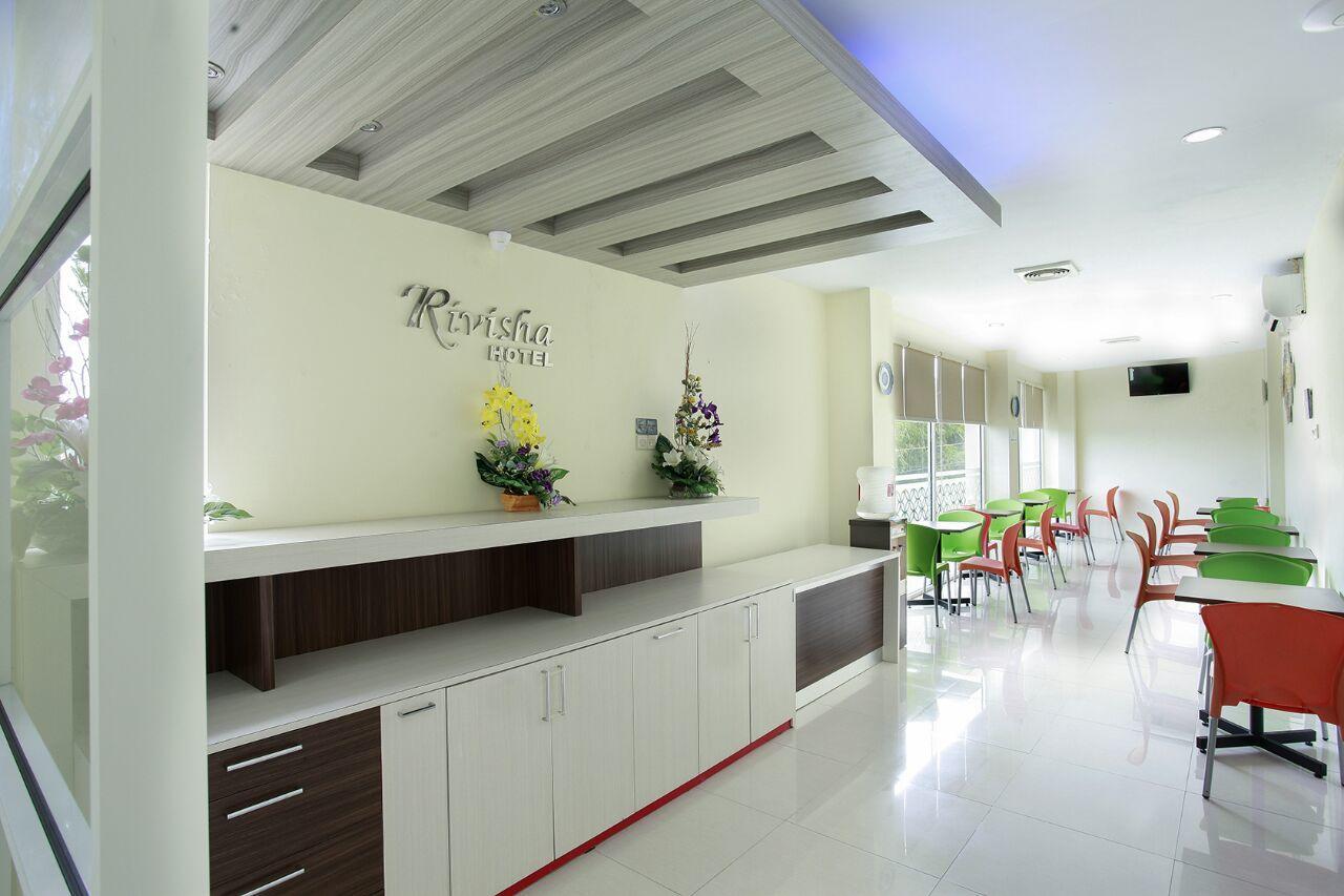 Rivisha Hotel Maguwo Exterior photo