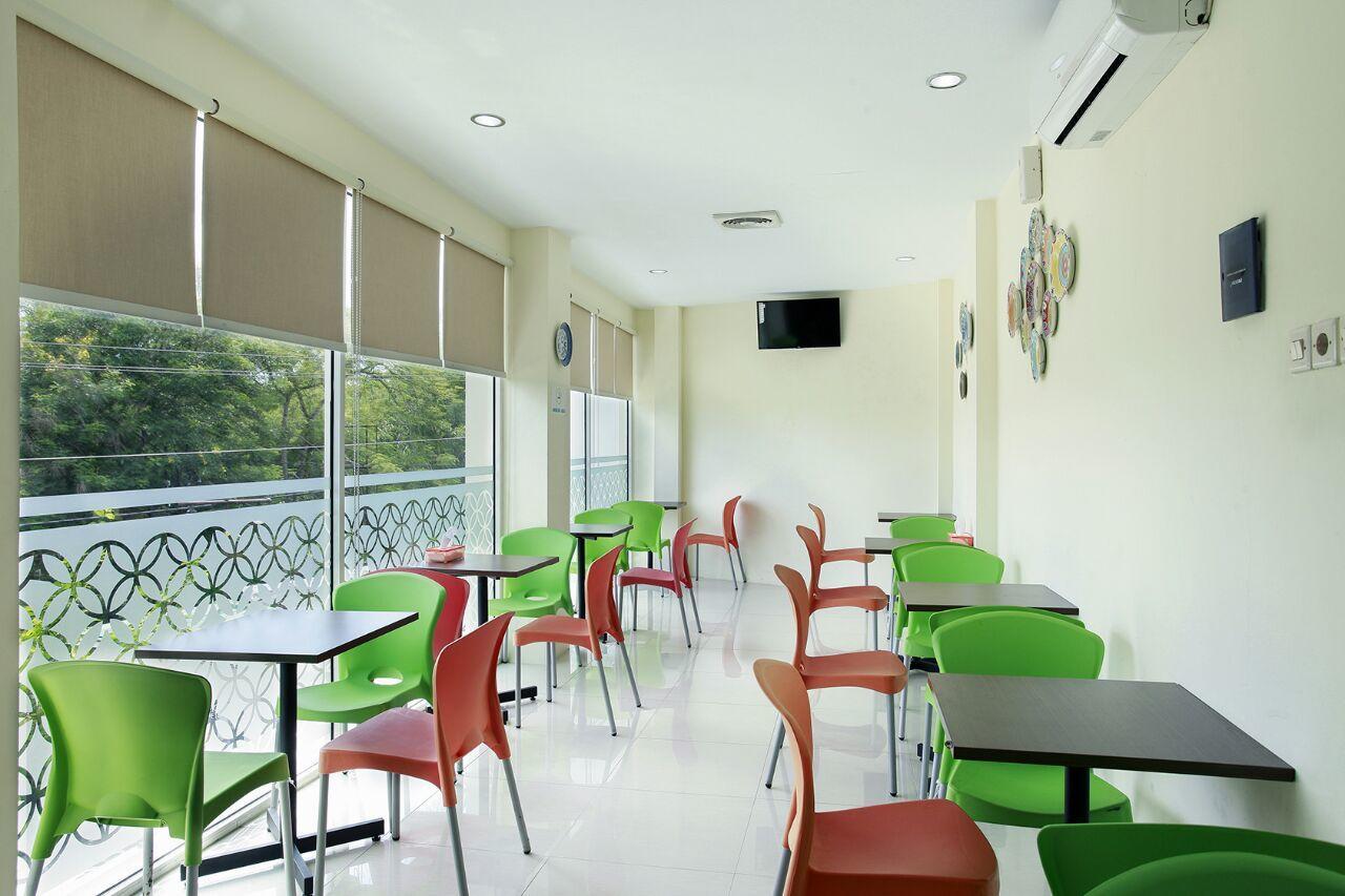 Rivisha Hotel Maguwo Exterior photo
